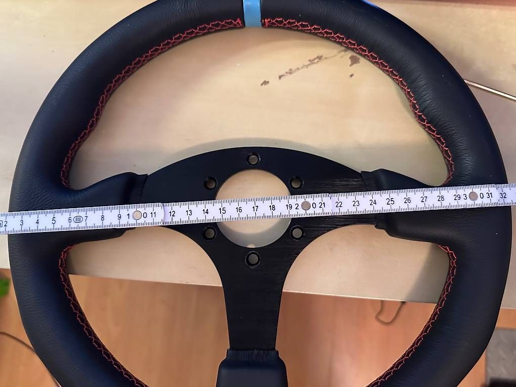 Fanatec Controller: Fanatec Rim 330mm Lenkrad Wheel – Usato da Pratteln venduto da Dpico 2