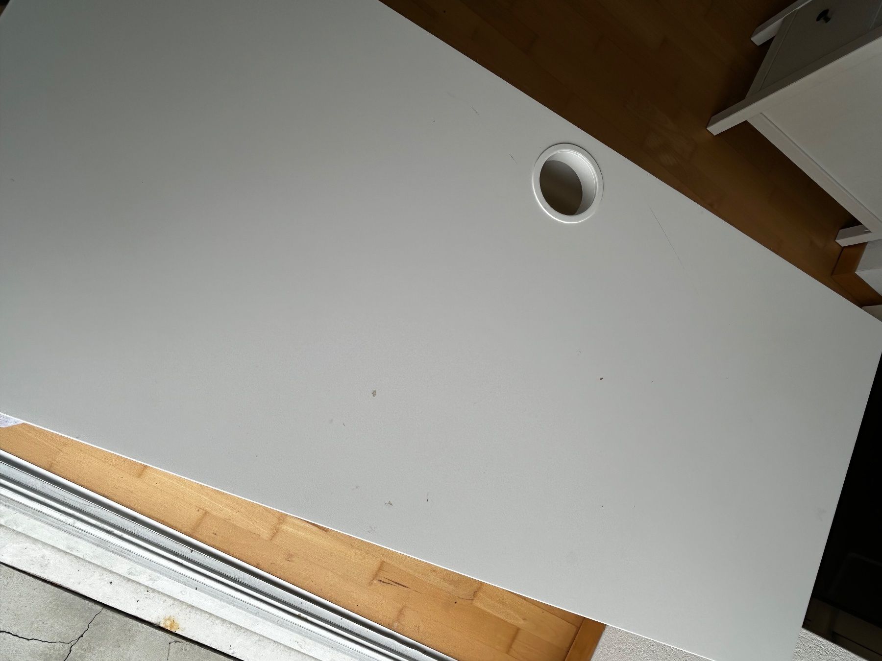 Ikea Scrivanie: Ikea MICKE Schreibtisch weiss – Usato da Buchs ZH venduto da celin_k_06 5