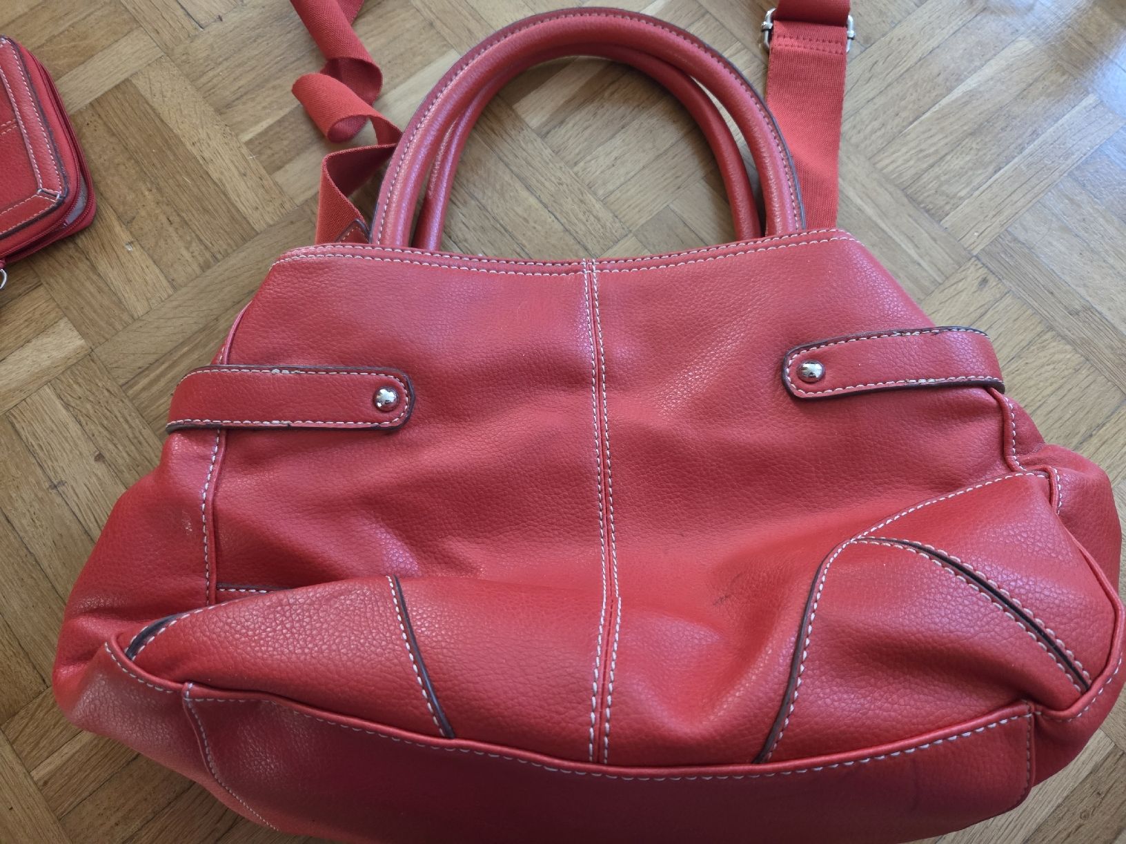 Borse da donna: Rote Handtasche mit Portemonnaie – Usato da Aarau venduto da crissta 5
