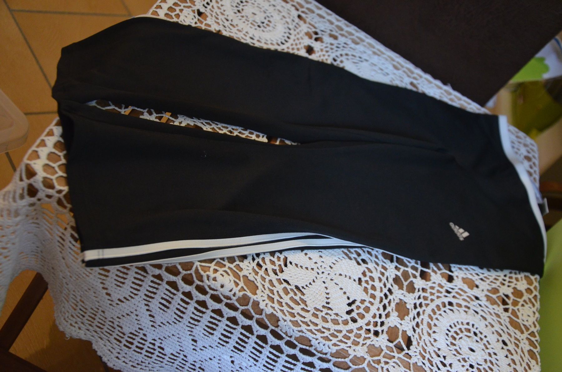Adidas Pantaloni: TAILLE 104 - HOSE ADIDAS – Usato da Chiasso venduto da Dolly015