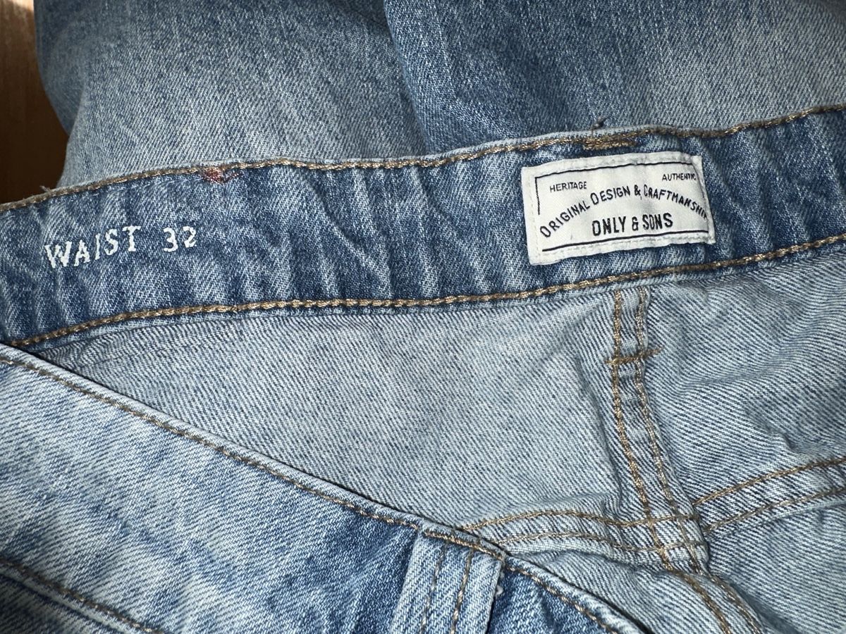 Jeans: ONLY & SONS Kurze Hosen Gr. Waist 32 – Usato da Heiden venduto da fam_797q 2
