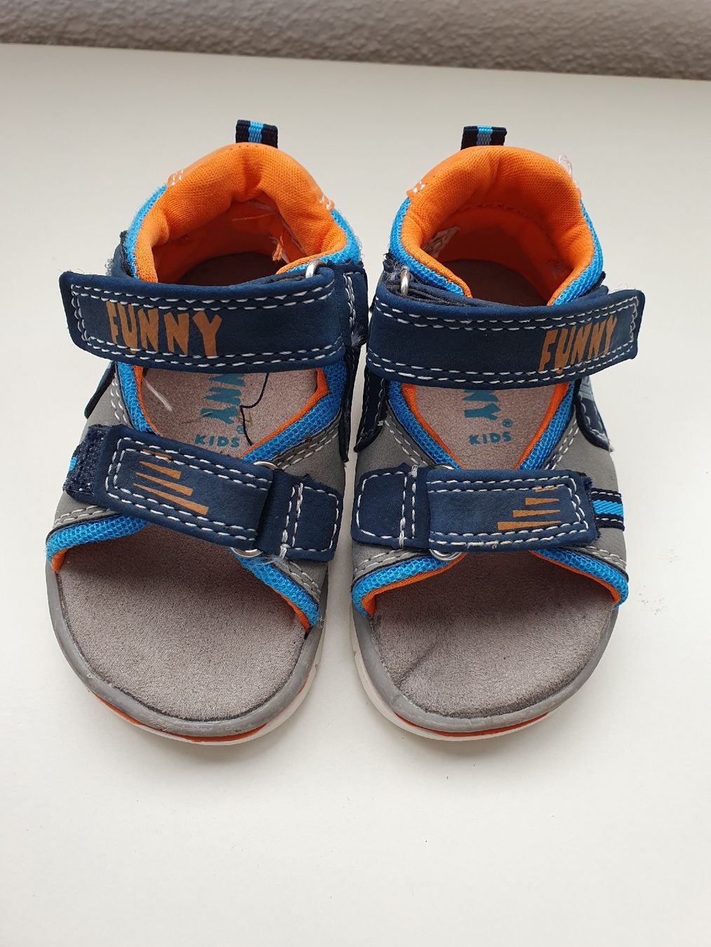 Scarpe per ragazzi: Sandalen kaum getragen Gr 19 – Usato da Niederönz venduto da STI88 1