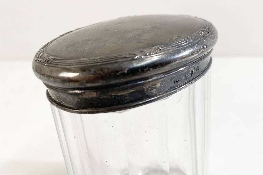 Zuccheriere: Alte ovale Glasdose mit Silberdeckel – Usato da Ballwil venduto da ClassicGallery 3