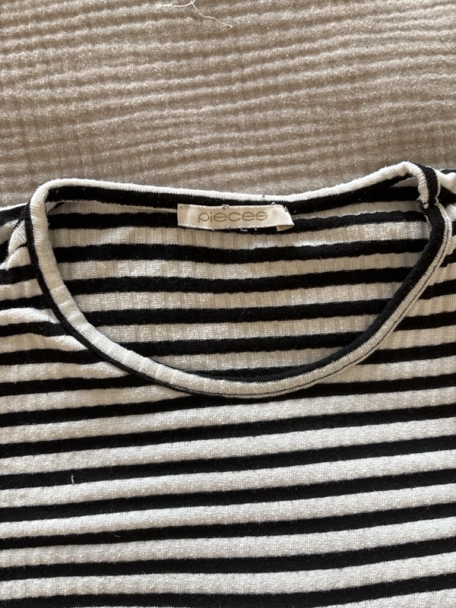 T-Shirts: Pieces T-Shirt, gestreift, Gr. S/M – Gebraucht aus Wabern von est_jw6s 1