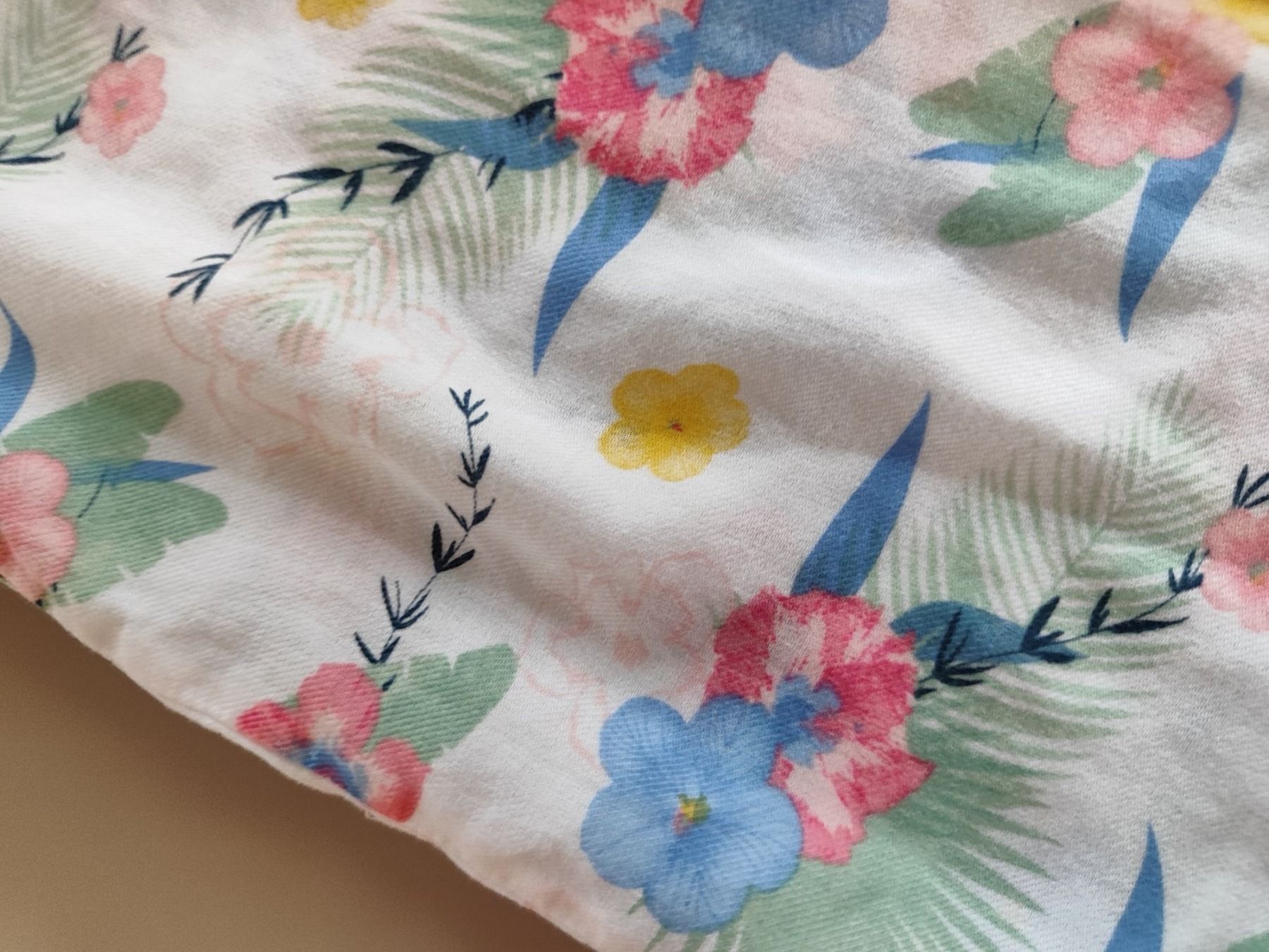 Camicette, T-shirt & Top: Sommer bluse GR 122 – Usato da Langnau am Albis venduto da Judithsebi 1