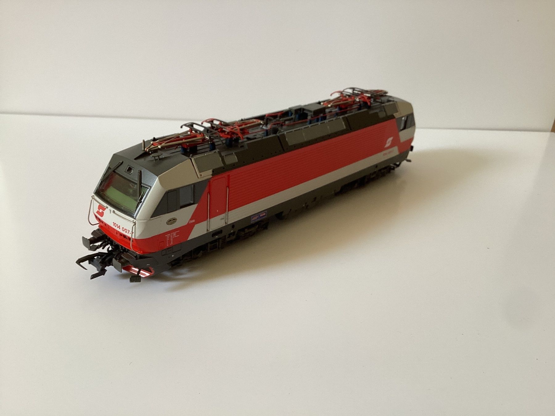 Roco Modellini di ferrovie: Roco 63610 ÖBB 1014 007-7 H0 1:87 – Usato da Effretikon venduto da simtek_de
