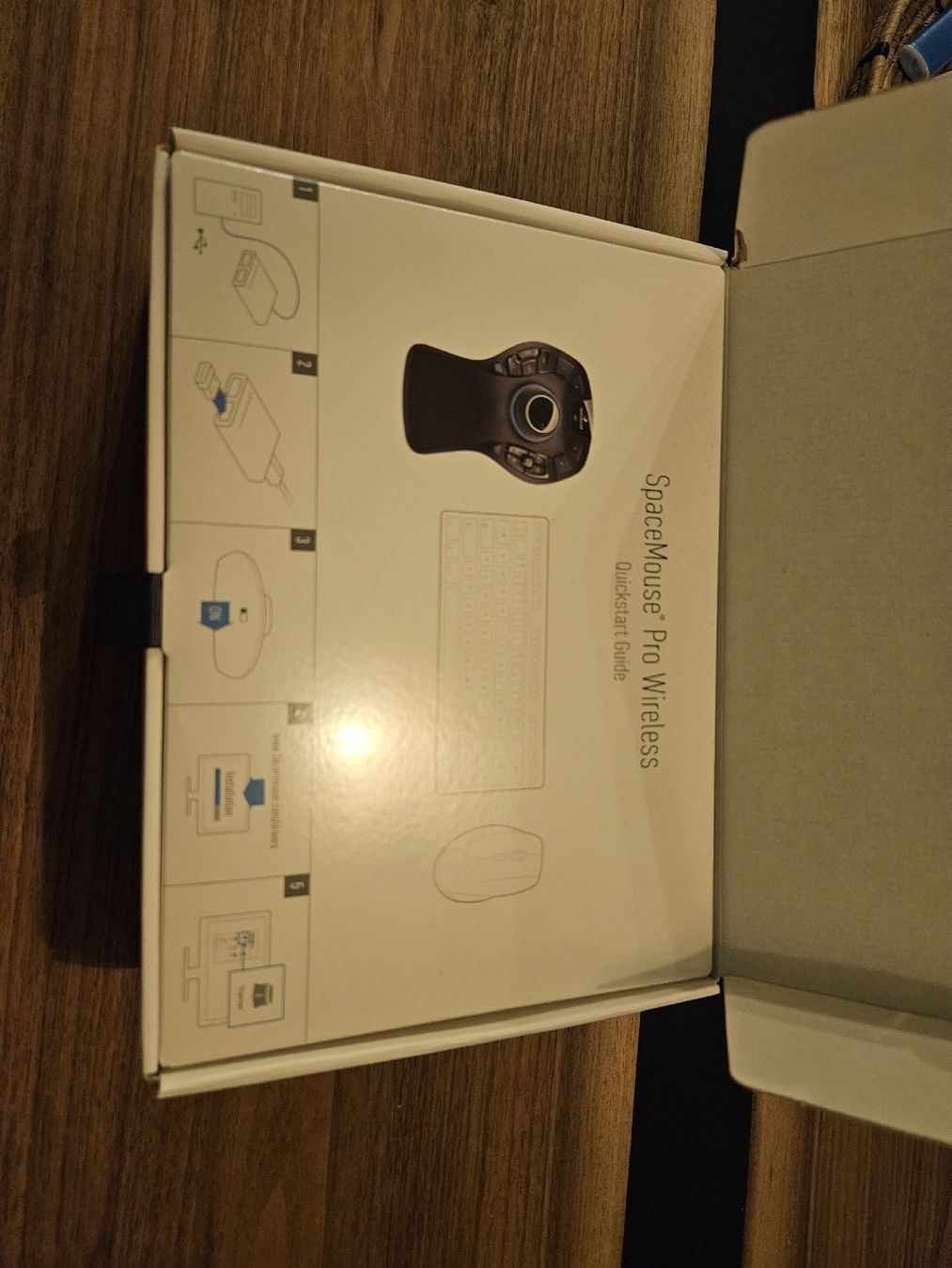 3Dconnexion Mouse: SpaceMouse Pro Wireless – Nuovo (secondo la descrizione) da St. Gallen venduto da SilvanB05 1
