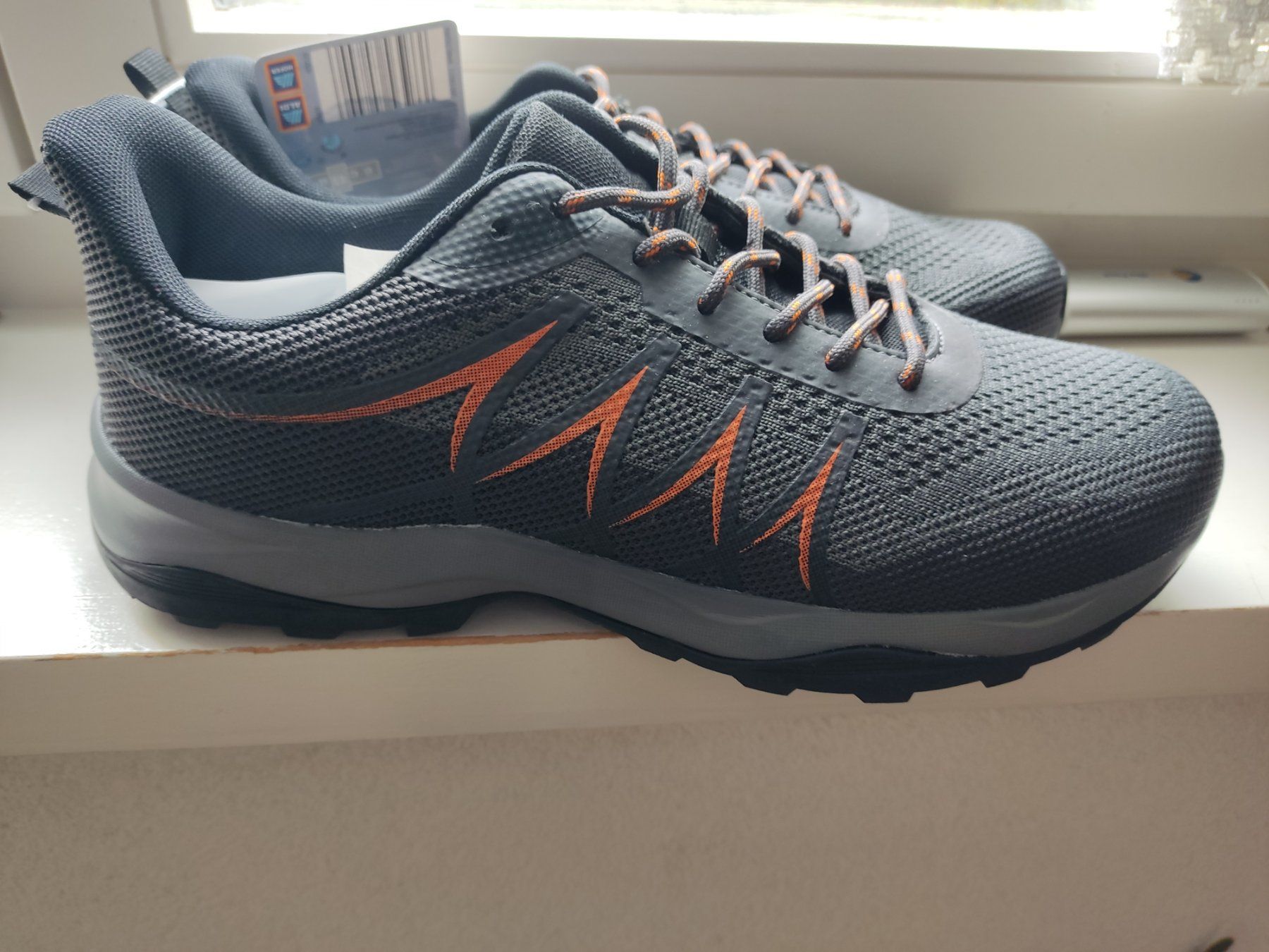 Herrenschuhe: Freizeitschuhe grau orange 43 – Neu und originalverpackt aus Rorschach von Rebel_75