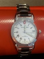 Officiel Swiss Made, montre élégante en acier inoxydable!