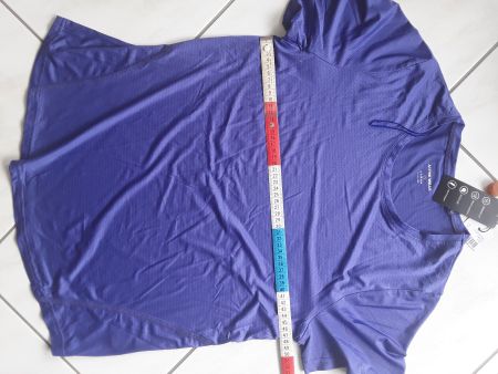 NEUES lila Sportshirt Athletic Wear Gr. M