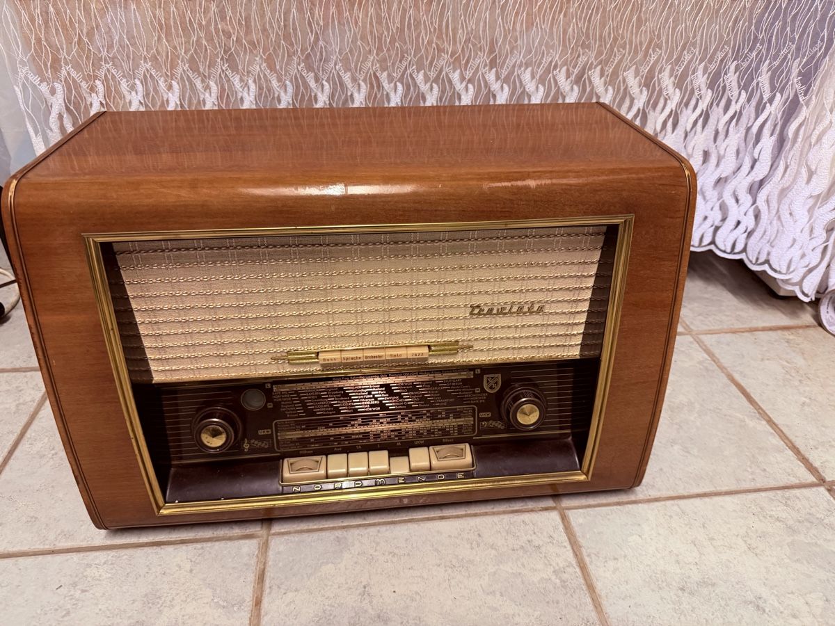 Nordmende Radio: Nordmande Travinta 57 Röhrenradio – Usato da Trimbach venduto da SABO-61
