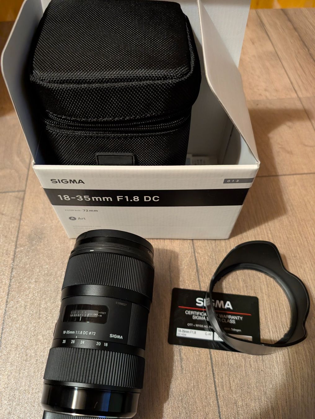 Sigma Obiettivi: Sigma EF 18-35mm F1.8 DC – Usato da Colombier NE venduto da Hanslepire