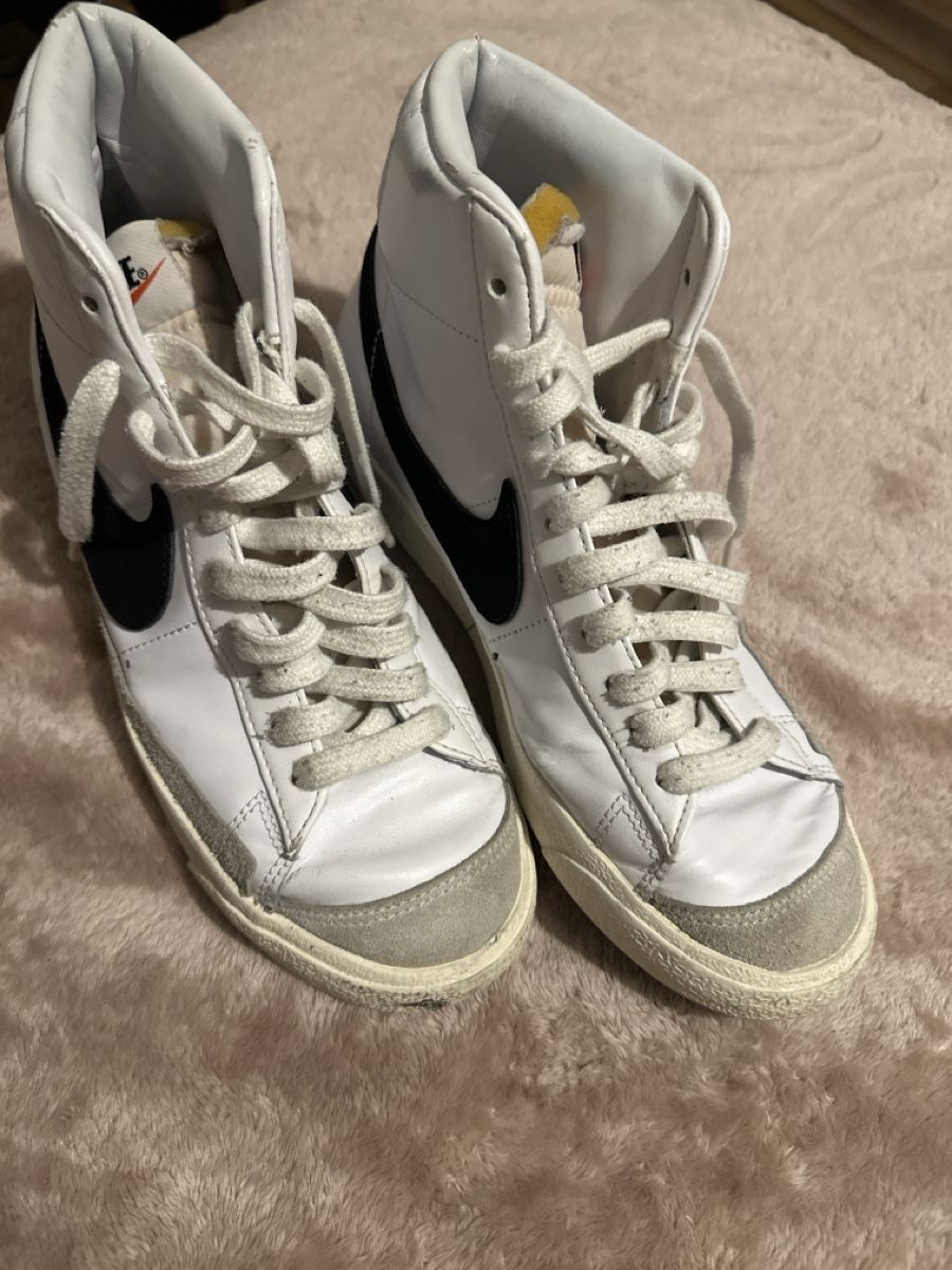 Nike Chaussures hommes: Nike Blazer Mid 77  – D'occasion à Pratteln par nah_v6j7 1