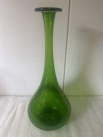 Glasvase grün mit Messband abgebildet 35 cm