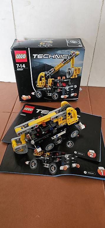 Lego Spielzeuge: Lego® Technic 42031 Hubarbeitsbühne – Gebraucht aus Schaan von Klemmbausteine
