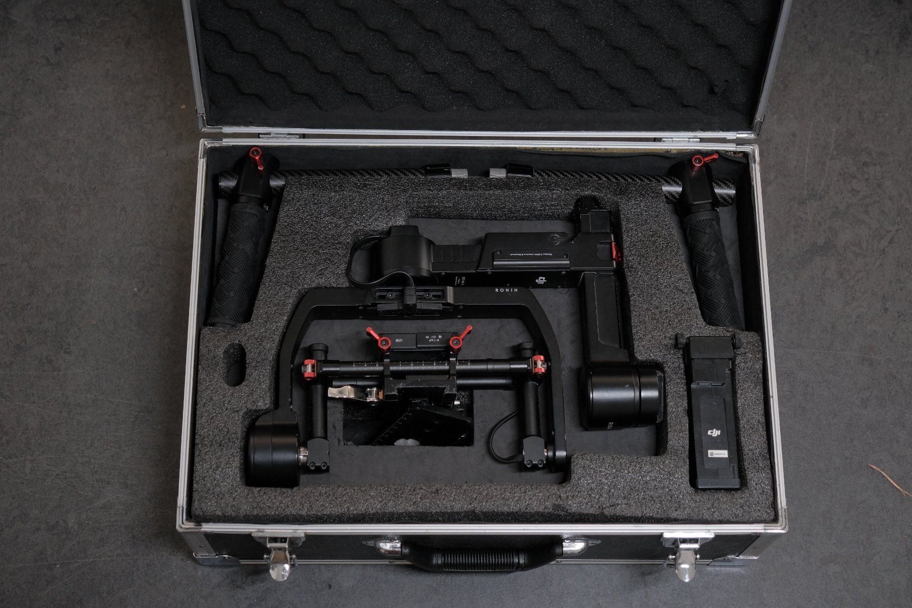 DJI Altri Accessori: stabilisateur Ronin DJI M – Usato da Renens VD venduto da Joakim11