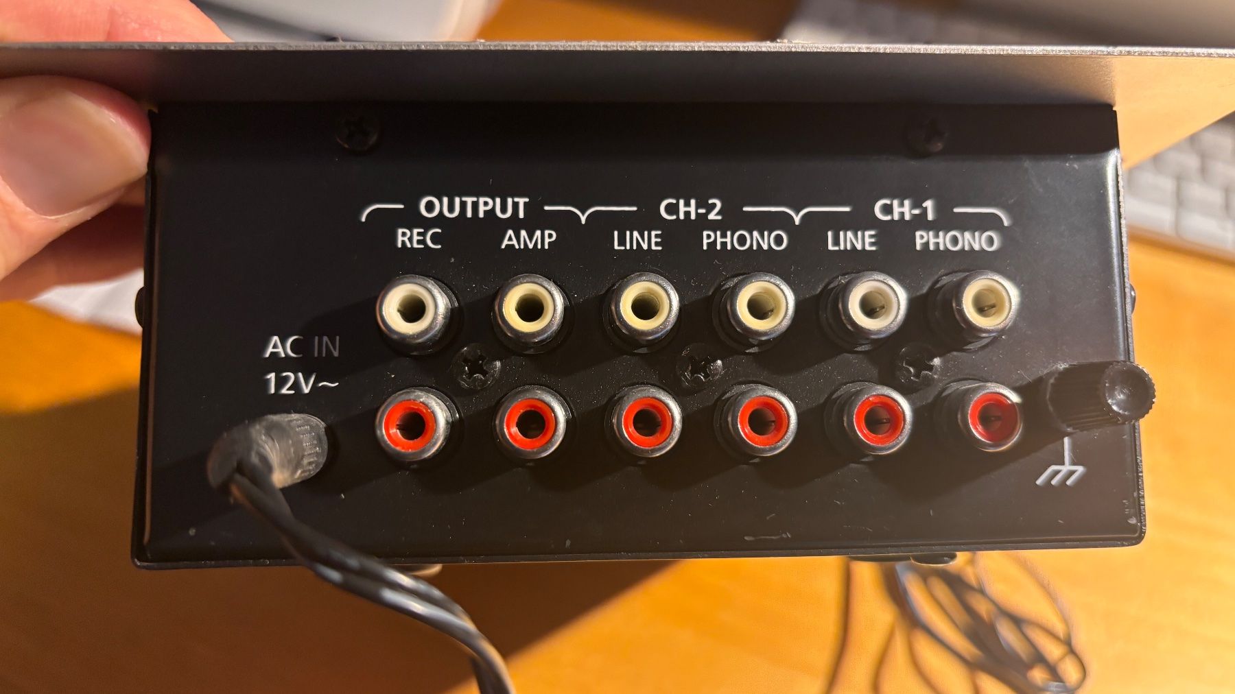 Platines de mixage: Mischpult TINY-50, 2-Kanal, Phono/Line/Mic, analog – D'occasion à Sins par chris8263 1