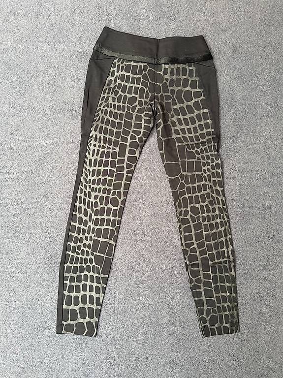 Pantaloni: Designer-Hose mit Animal-Print – Usato da Steinhausen venduto da deikoon 1