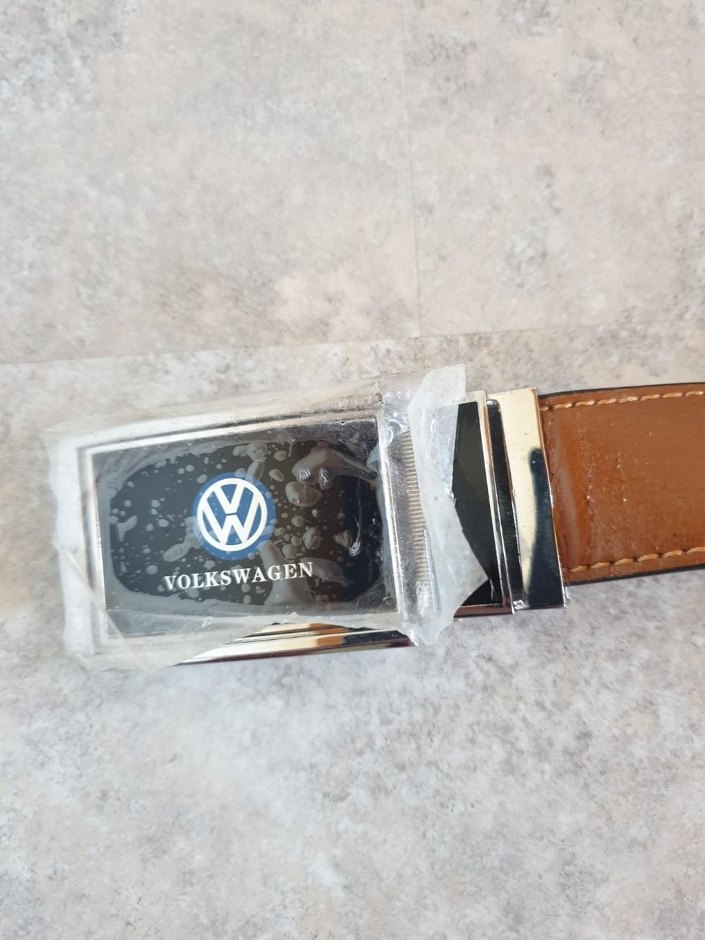 Cinture: Ledergurt mit VW-Schnalle 120 cm – Nuovo e nell'imballaggio originale da Schliern b. Köniz venduto da squ_8c5j 2