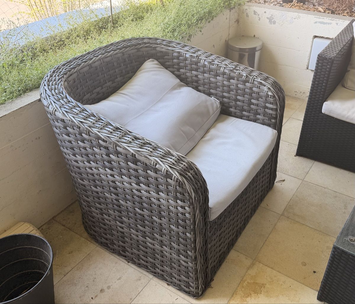 Poltrone: Rattansessel mit Kissen – Usato da Zofingen venduto da Mellocco