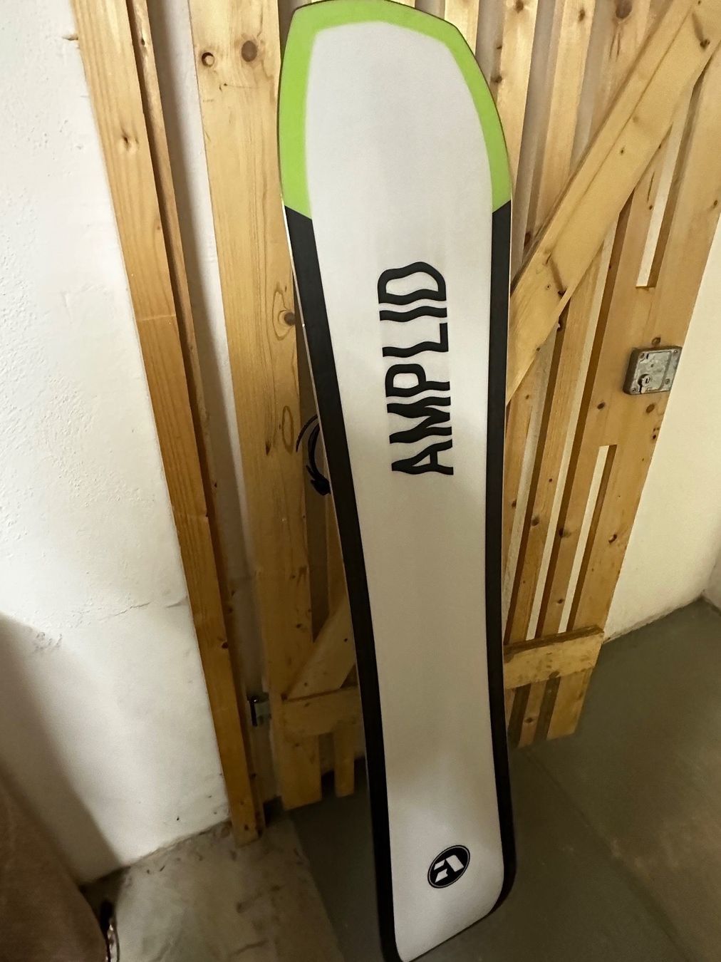 Board: Carving Snowboard Marke Amplid 158 cm – Nuovo (secondo la descrizione) da Zürich venduto da chayen