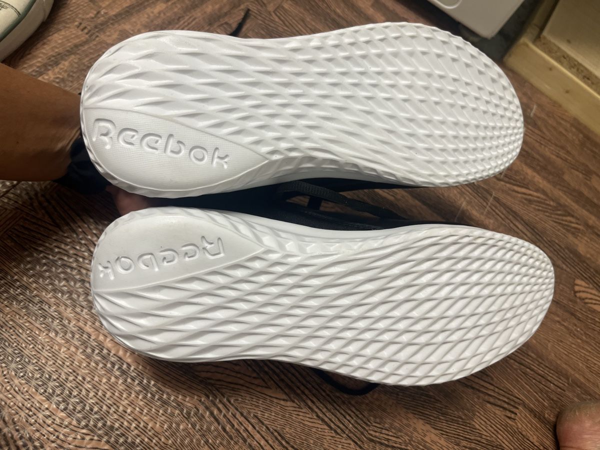 Reebok Schuhe für Jungen: Sneakers gr 38 – Neu (gemäss Beschreibung) aus Frauenfeld von Ka.ia 1