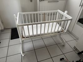 Babybett weiss mit Matratze / Stubenwagen