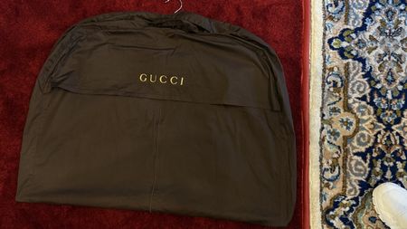 Gucci Kleidersack, Top Zustand, Perfekt für Winterjacken!