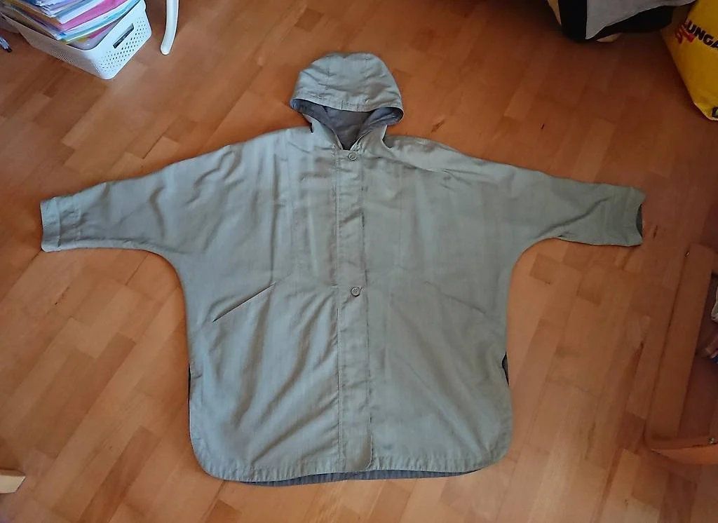 Vestes: Hochqualitative Damenjacke Reversible, 1 size – D'occasion à Wald ZH par e8e 9
