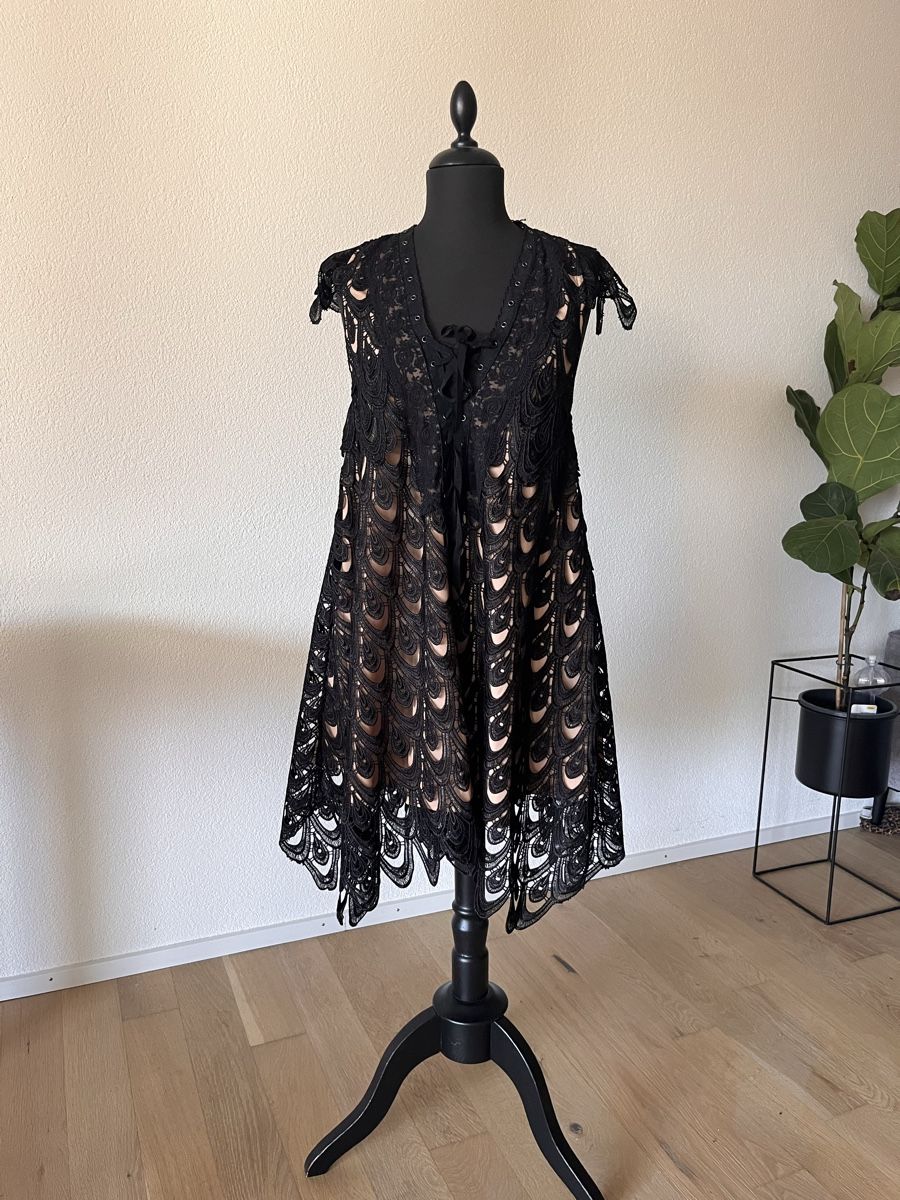 Robes: Kleid gr. M/L Spitze schwarz – D'occasion à Rüthi (Rheintal) par Yulia_T