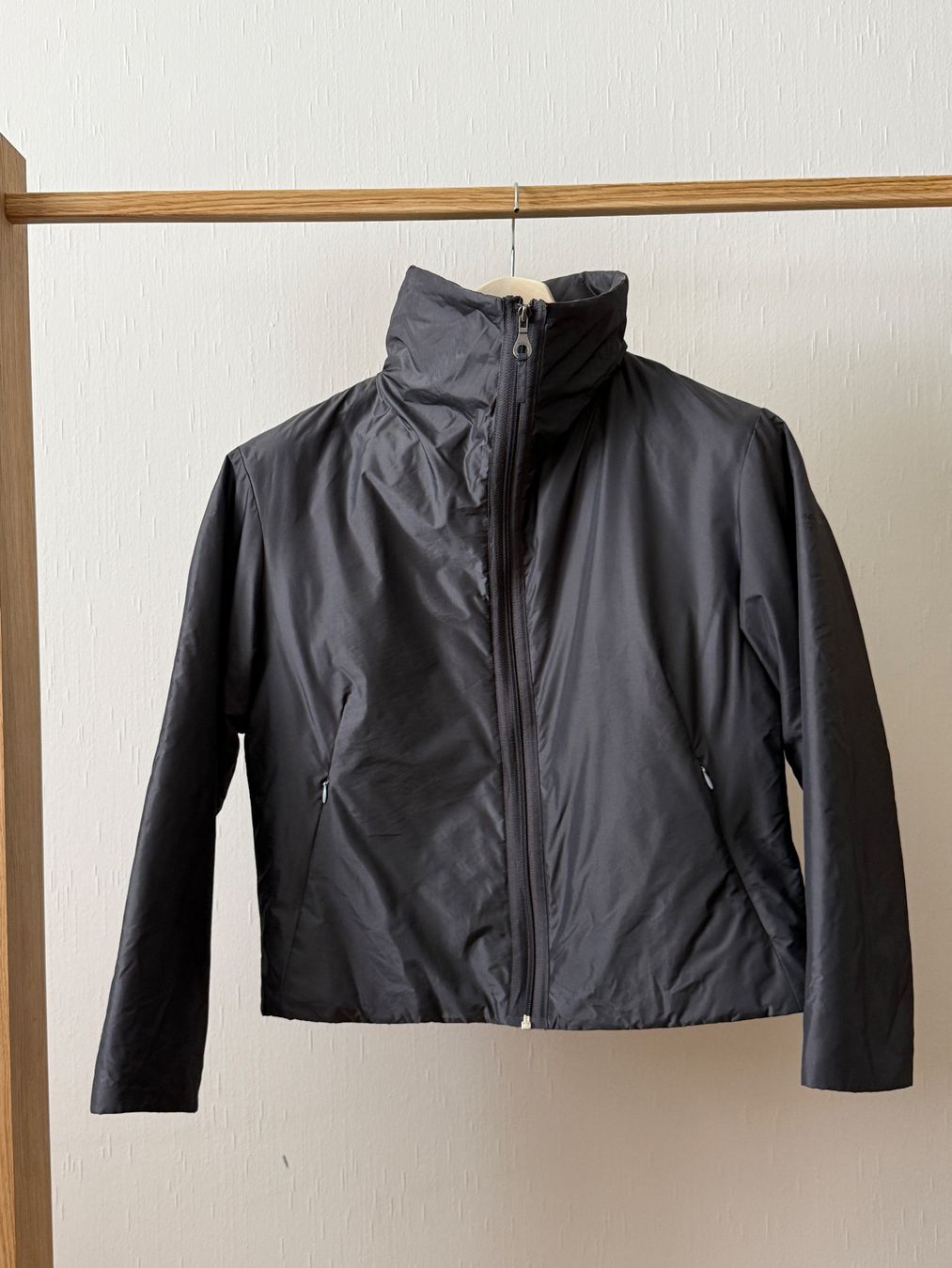 DKNY Jacken: Vintage DKNY Active Übergangsjacke Schwarz - Gr. M – Gebraucht aus Zürich von nt7