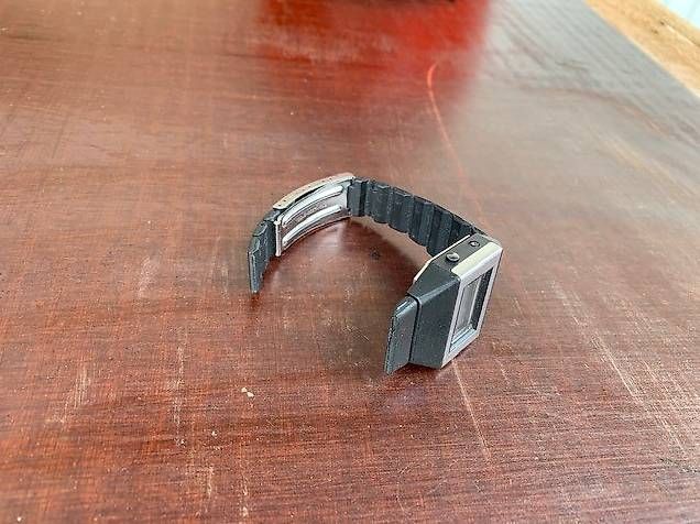Strumenti musicali: Bertone STRATOS Uhr – Usato da Gränichen venduto da Xbertone 2