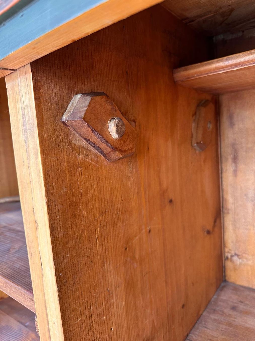 Schränke: Holzschrank bemalt von 1825 – Gebraucht aus Kriens von treefrog77 1
