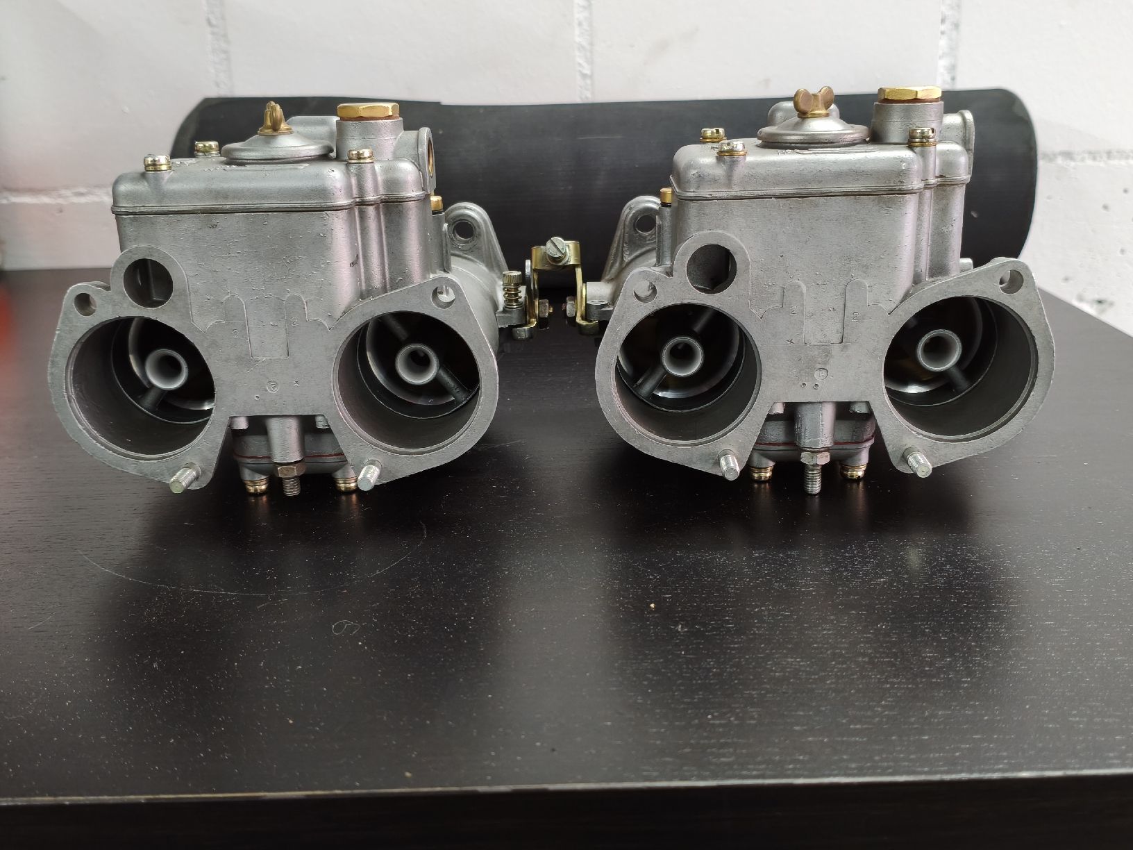 Tutti pezzi di ricambio auto: Weber 45 DCOE 9 Doppelvergaser – Usato da Dintikon venduto da Eru 2