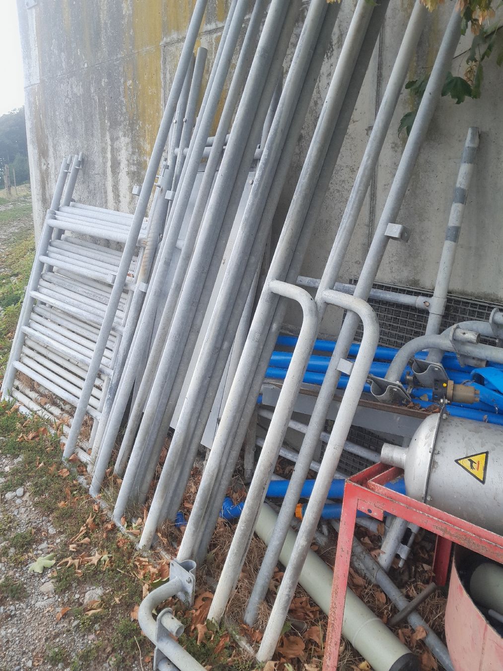 Delaval Tutte le macchine: 3er Tandemmelksrand – Difettoso da Konolfingen venduto da pet_p9bs