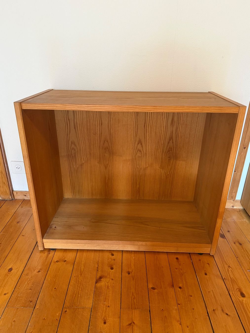 Cassettiere: Vintage Design Kommode aus Holz – Usato da Berikon venduto da Fbarca