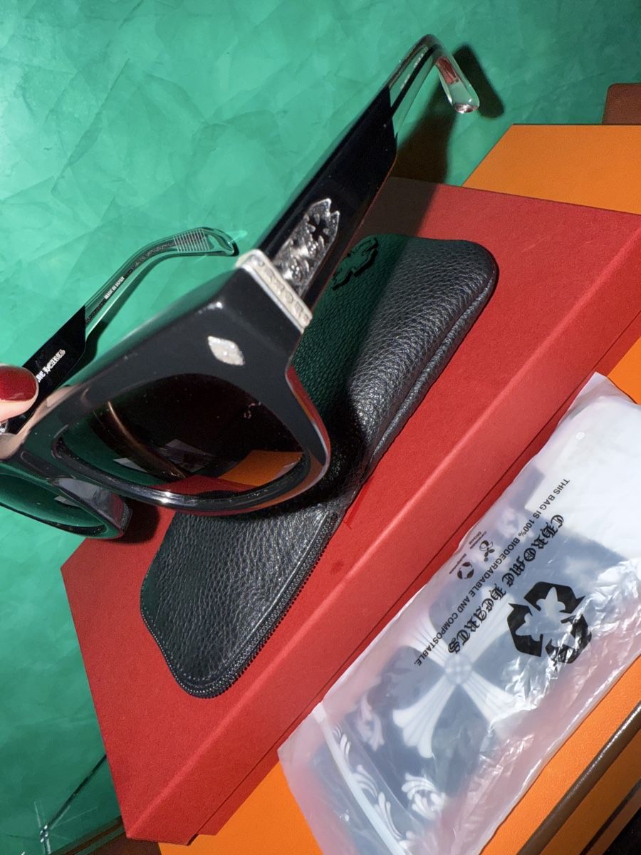 Chrome Hearts Occhiali & Lenti: Chrome Hearts black sunglasses – Nuovo (secondo la descrizione) da Genève venduto da val_rp9x 1