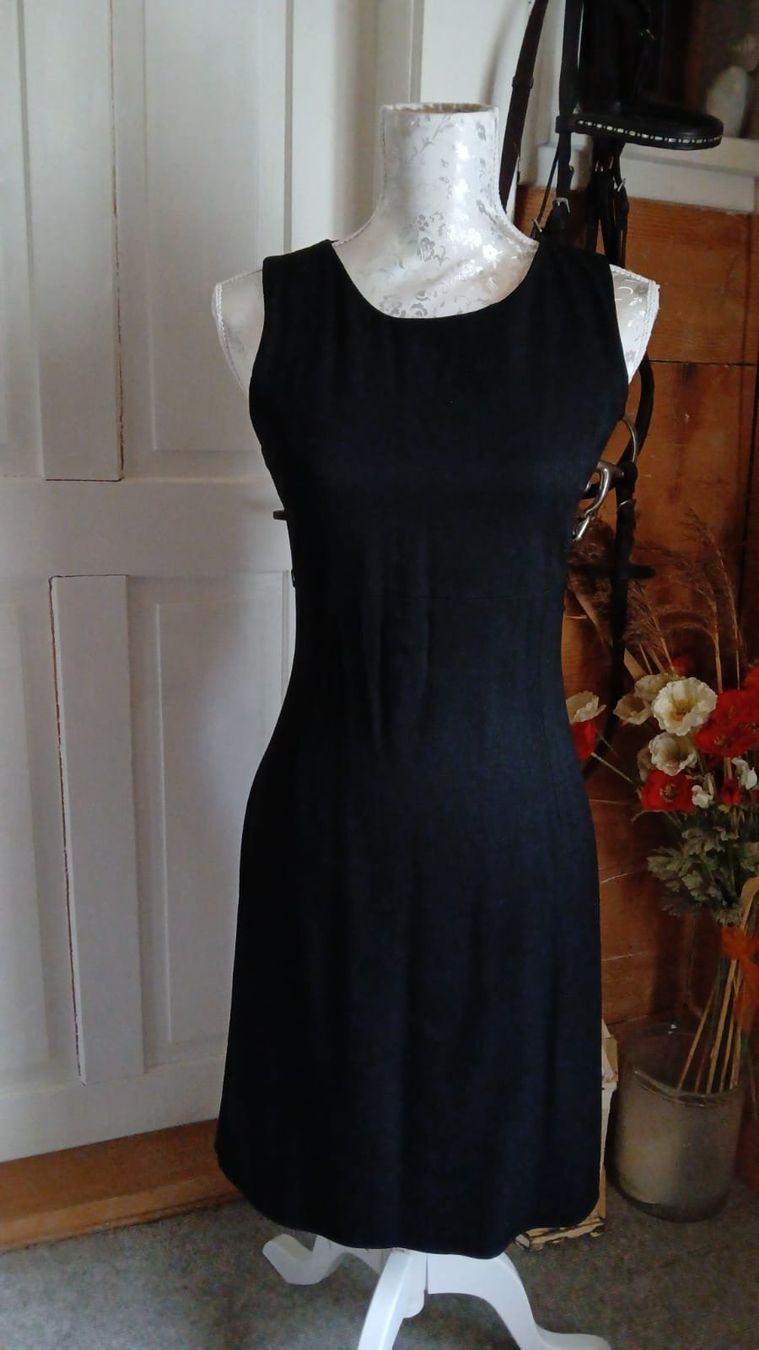 Vestiti: Robe noire classique – Usato da Rüthi (Rheintal) venduto da zit_y7br 1