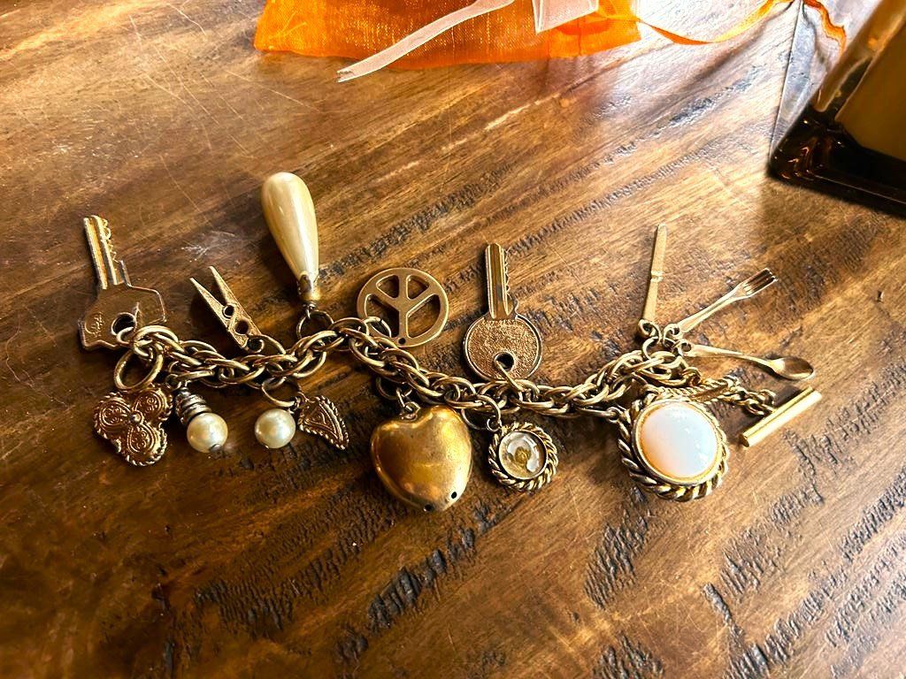 Moschino Bracciali & Braccialetti: Vintage Bettel-Armband Moschino – Usato da Schaffhausen venduto da amwr 2