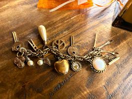 Vintage Bettel-Armband Moschino