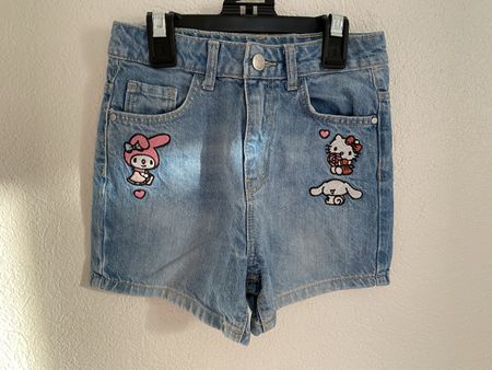 Shorts en jean Hello Kitty Primark 7-8 ans 
