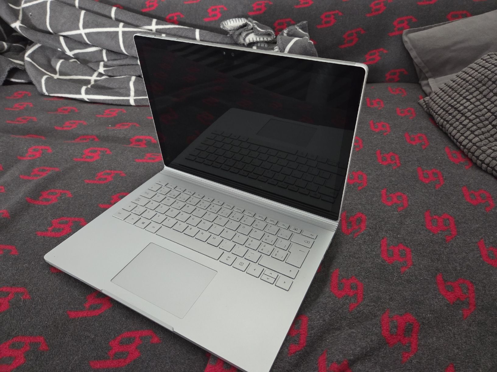Microsoft Notebook: Microsoft Surface Book i7 8GB 256GB SSD – Usato da Oberhasli venduto da General-Dealer 2