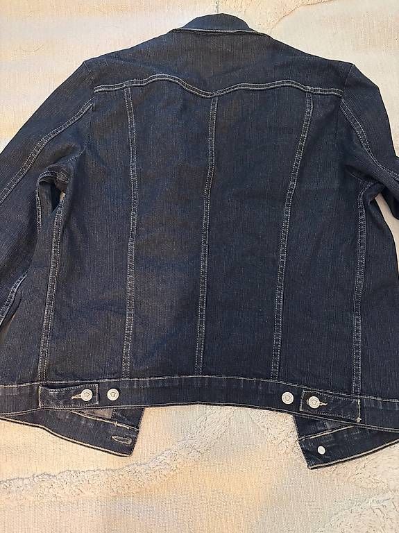 Versace Giacche: Véritable veste en jeans Versace vintage – Usato da Gland venduto da st20ch 4