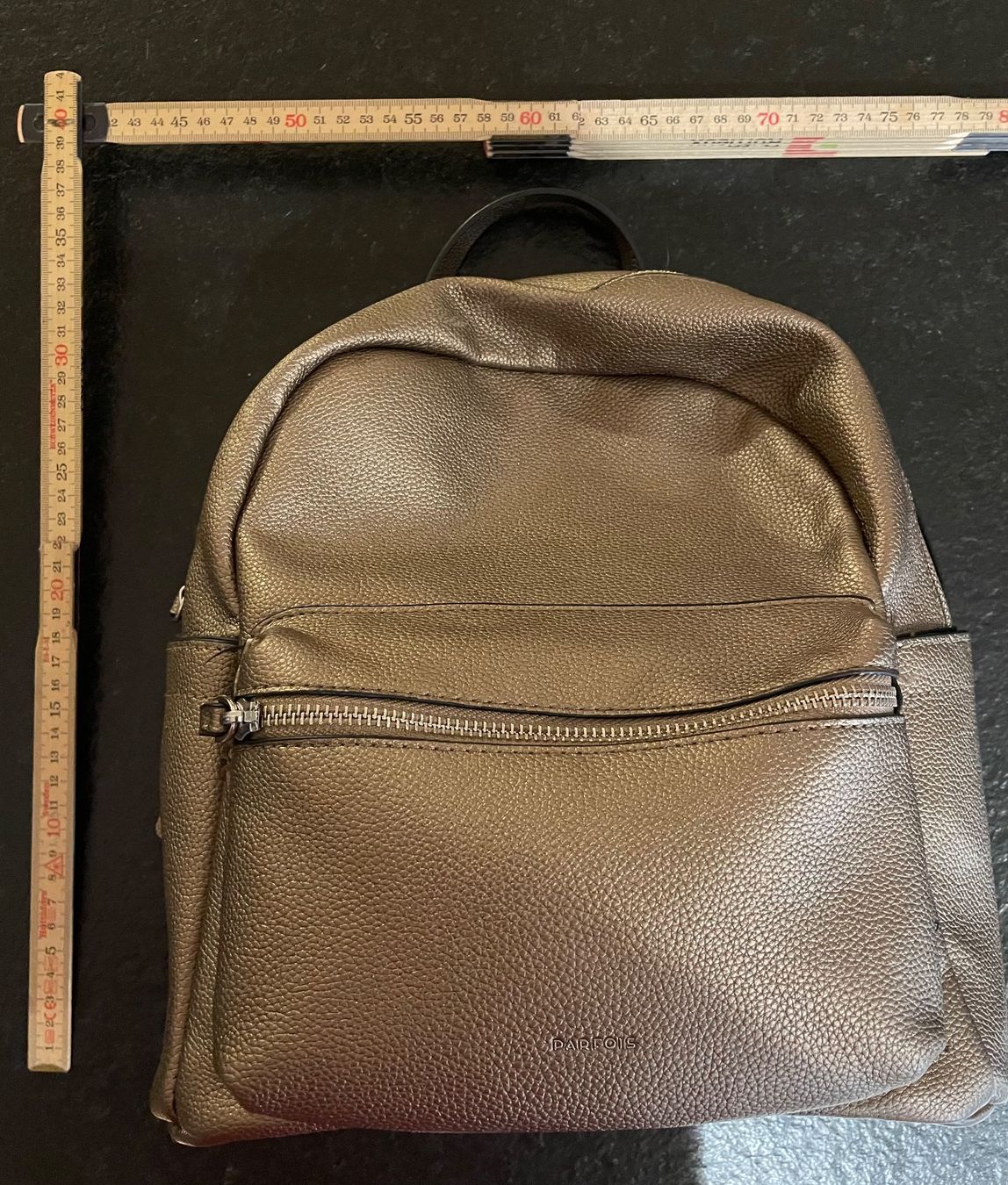 Zaini: Petit Sac à dos élégant couleur bronze - PARFOIS – Nuovo (secondo la descrizione) da Vuisternens-Ogoz venduto da PhilDr 6