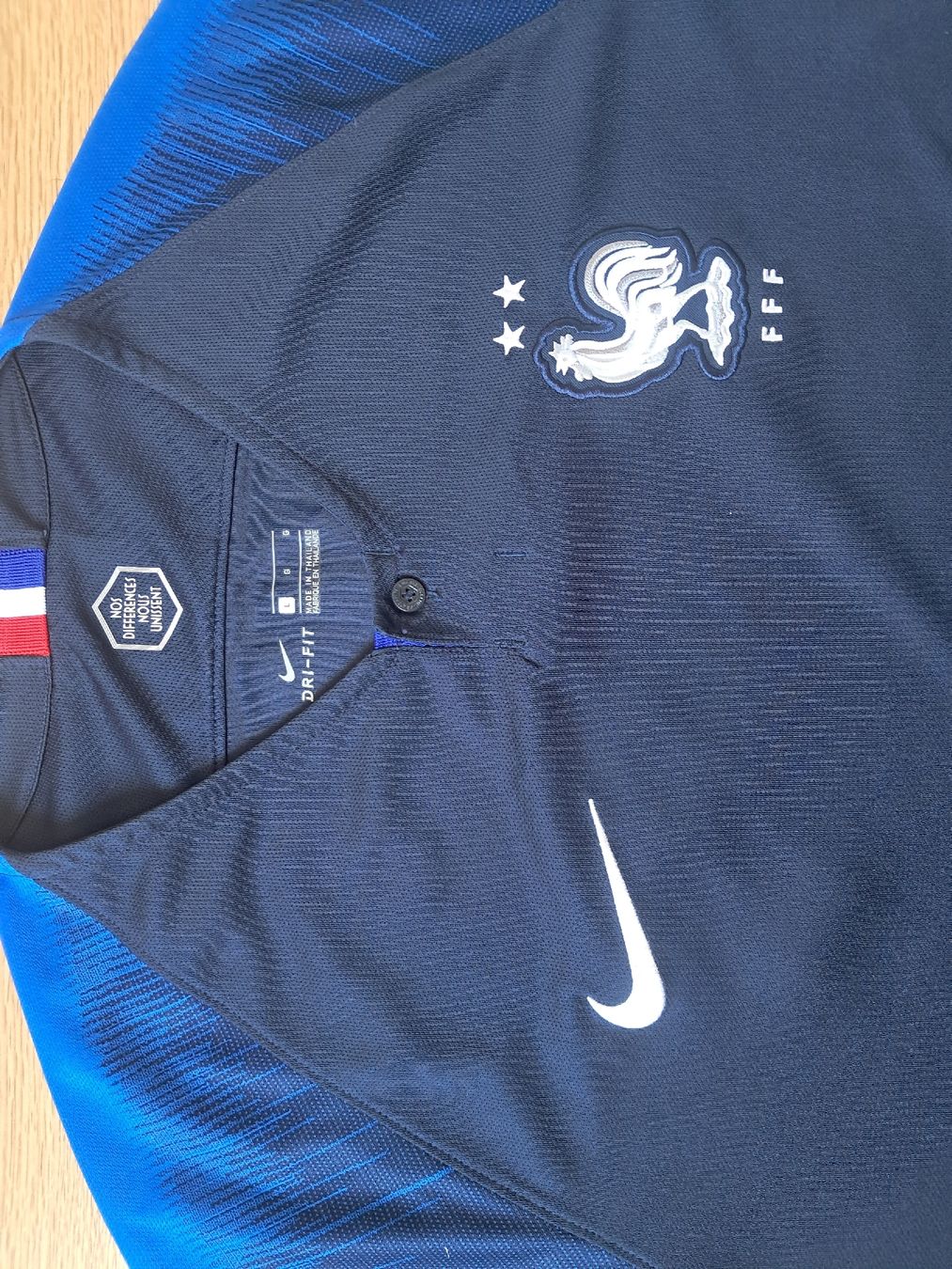 Nike Leibchen & Hosen: Fussballtrikot Frankreich Mbappe 10 – Gebraucht aus Biel/Bienne von sof_yx5y 4