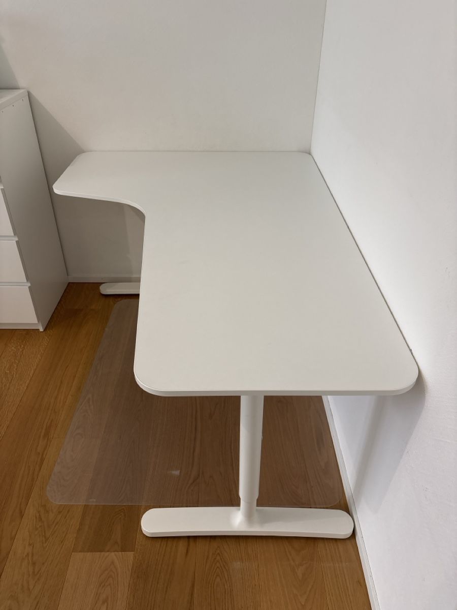Ikea Scrivanie: Schreibtisch von Ikea – Usato da Rickenbach venduto da est_d86n 1