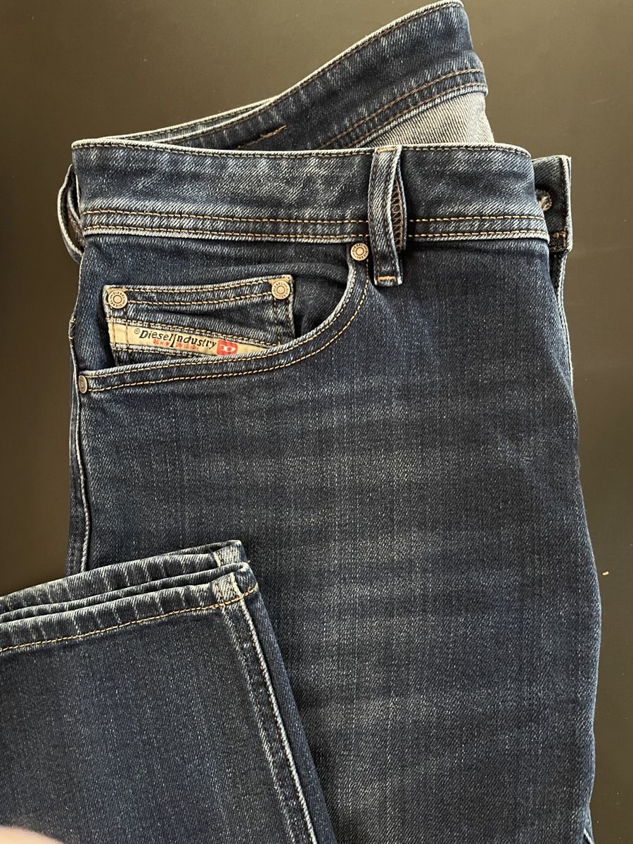 Jeans: Jeans Herren Slim Fit Grösse 50/34 – Usato da Mauren venduto da acht33null 1
