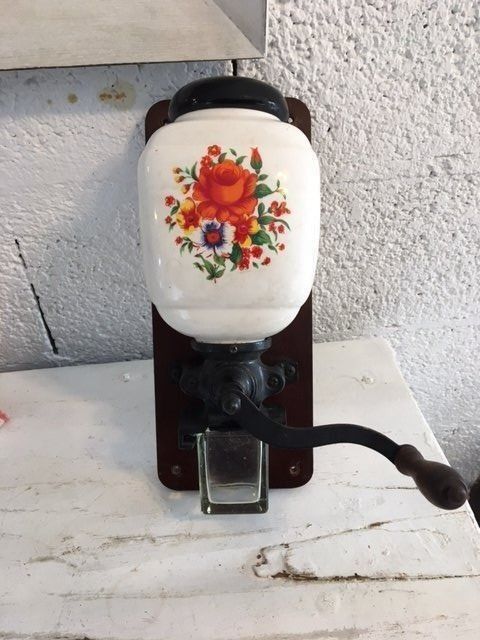 Lacor Kaffeemühle 200W | Für Kaffee, Kerne & Kräuter | Mit Sicherheitsdeckel | 60g Fassungsvermögen