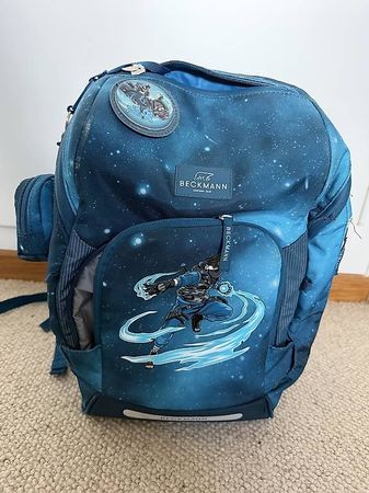 Schulthek mit Rucksack