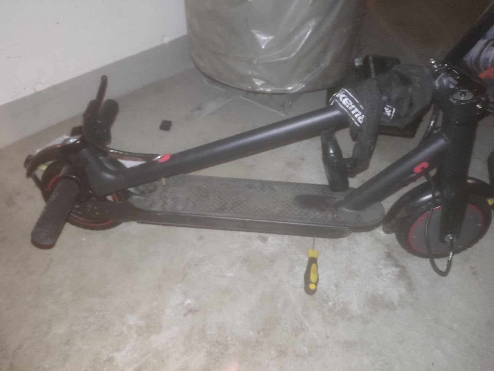 Kickboard: Ab 1 CHF | E-Scooter W4 Pro – Usato da Schliern b. Köniz venduto da vac_l86y